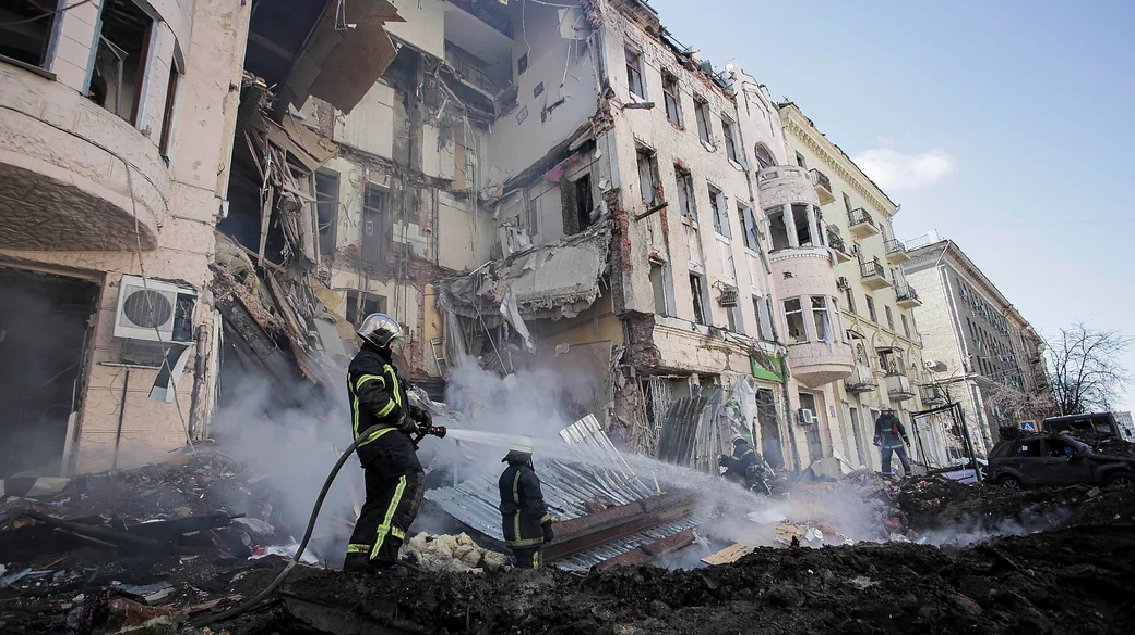 दो धमाकों से दहला कीव, रूस ने यूक्रेन पर अब तक दागी 900 से ज्यादा…