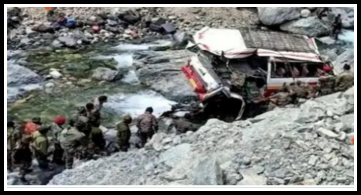 जवानों से भरी बस लद्दाख के श्योक नदी में जा गिरी,  घटना पर PM मोदी ने जताया दुख…