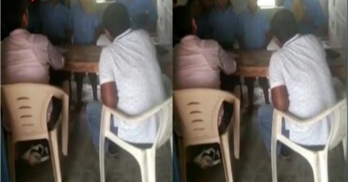 स्कूल में बच्चों से पंखा झलवाते शिक्षक का वीडियो हुआ वायरल…
